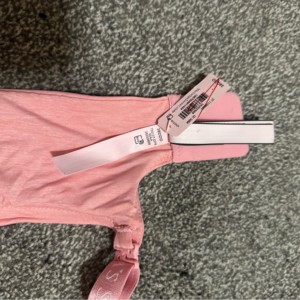 Victoria's Secret Blush Pink Bra - Picture 2 of 3